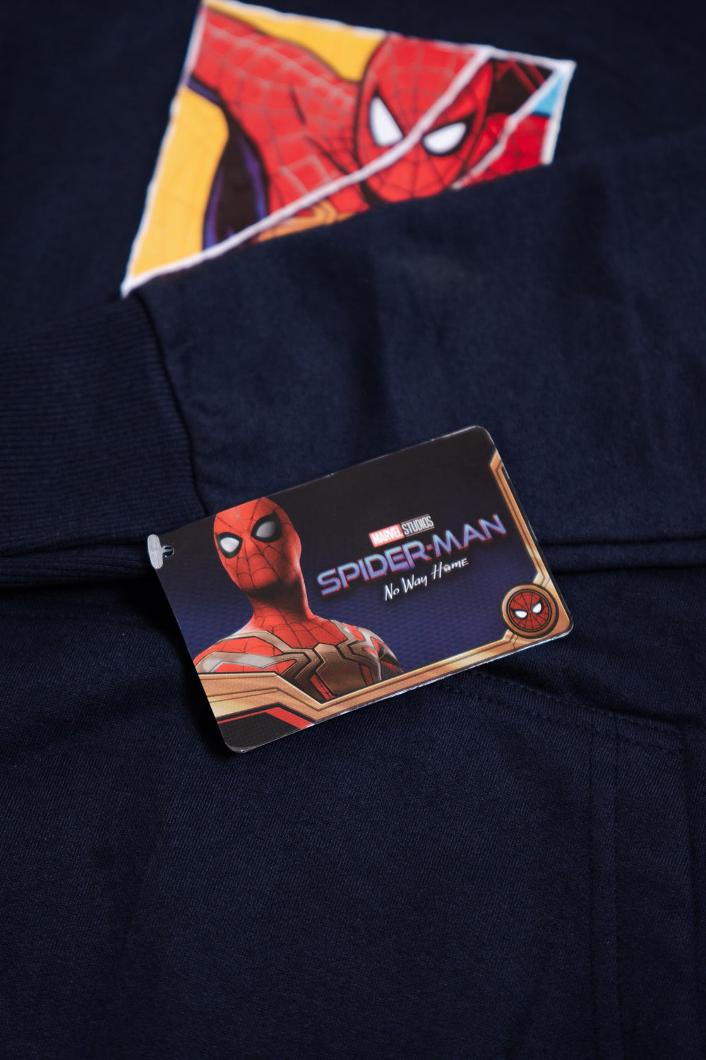 Sudadera Spider-Man con capucha para niño diseño Comic Art Navy — etiqueta colgante oficial de Marvel Studios