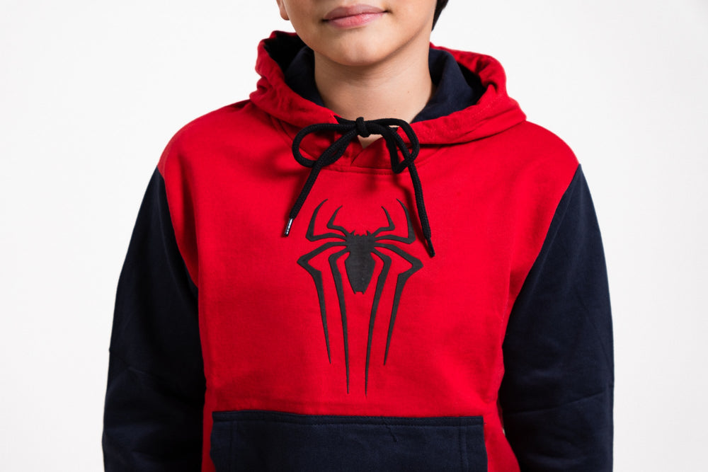 Sudadera Spider-Man con capucha para niño diseño Classic Web — acercamiento al logo de la araña